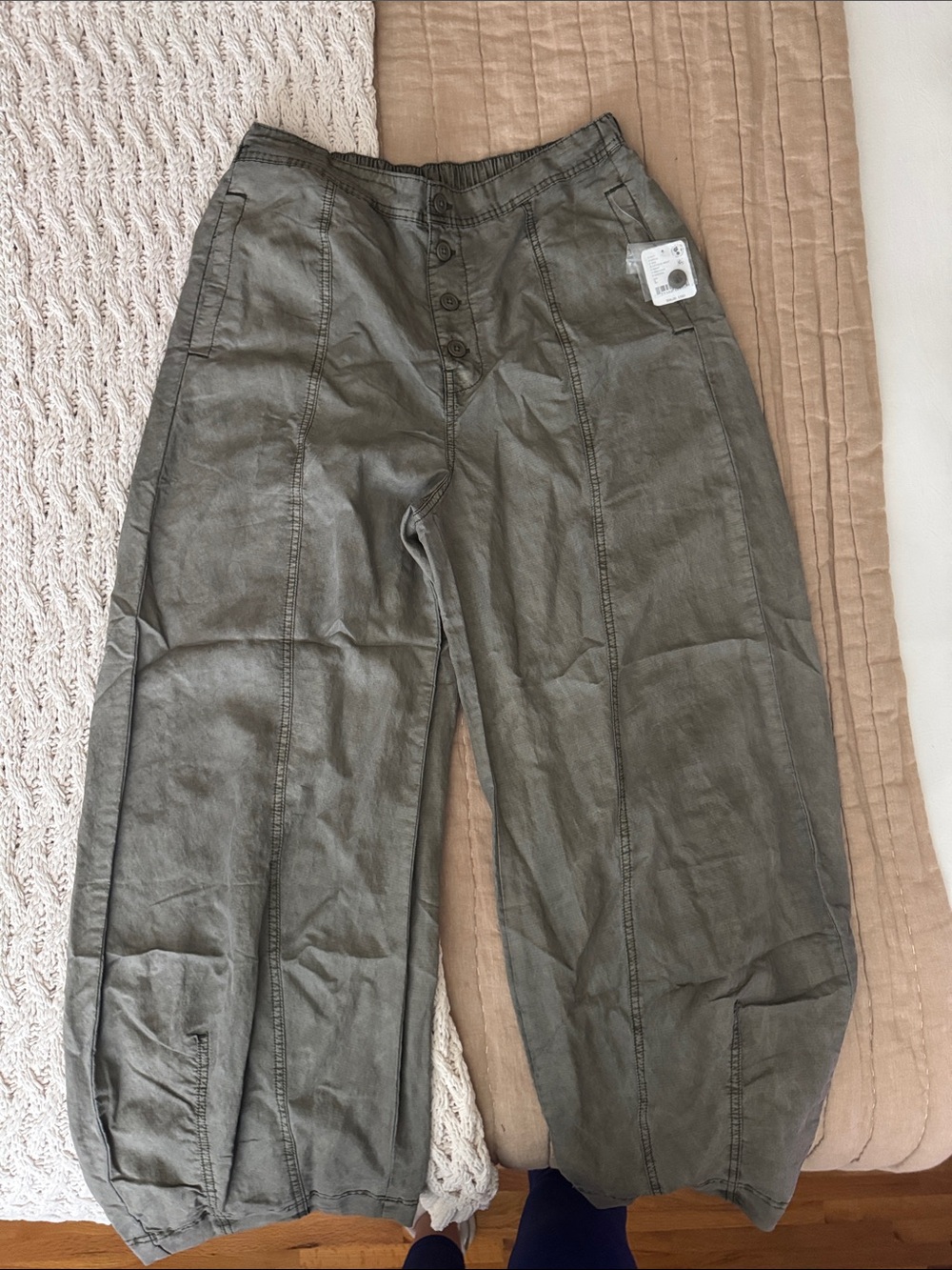 Free People Olive Green Wide-Leg Button Front Pants, NWT